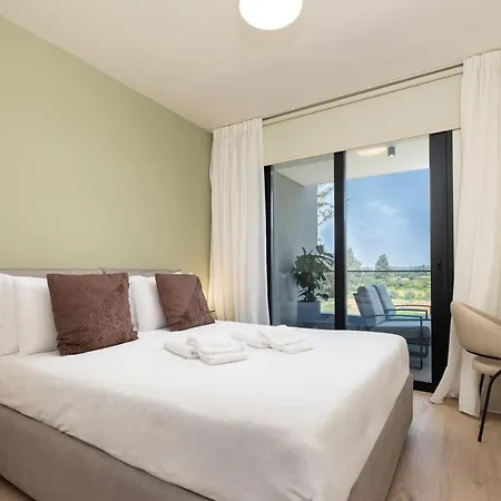 Sunset Gardens Apartment *