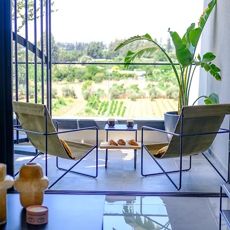 Sunset Gardens Apartment