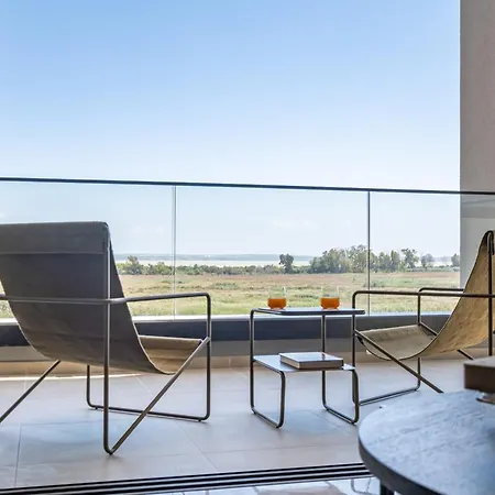Sunset Gardens Apartment *