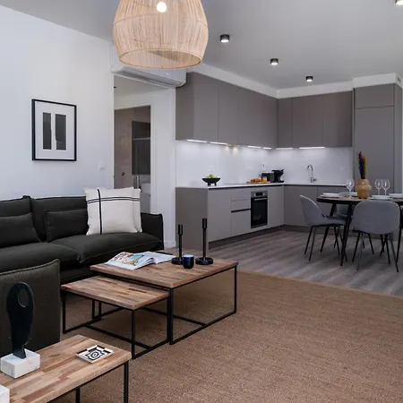 Sunset Gardens Apartment *