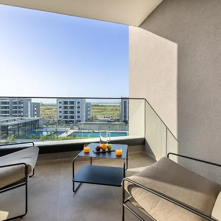 Sunset Gardens Apartment *