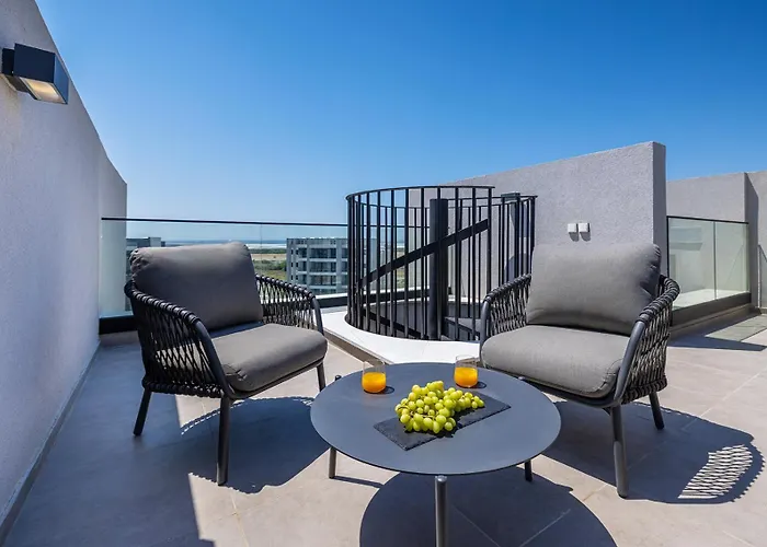 Sunset Gardens * Limasol