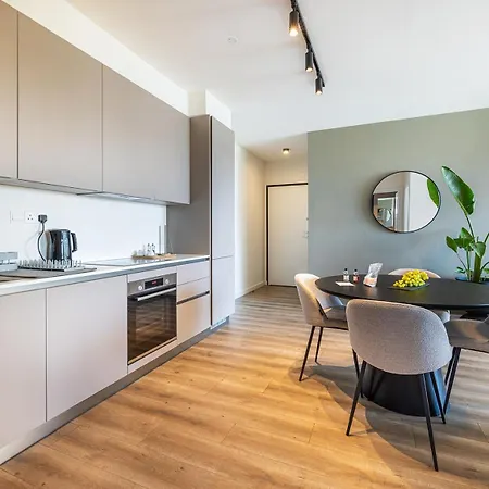 Sunset Gardens Apartmán